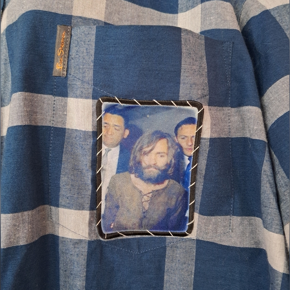 Custom Charles Manson RAGE Shirt w/ OOAK Triple Secured Patch & Pocket Patch - Picture 3 of 3